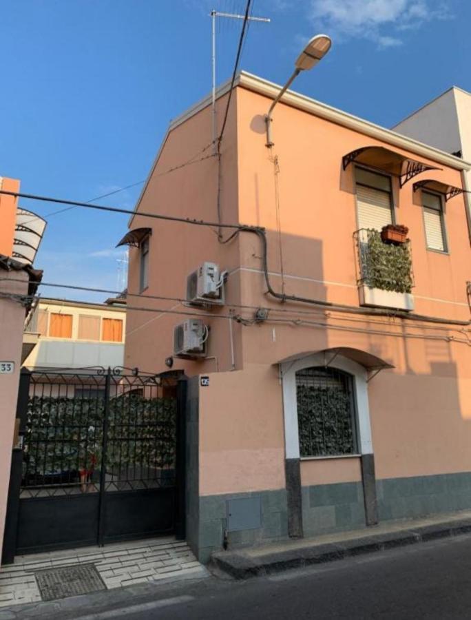Apartamento The Airport House Catania Exterior foto